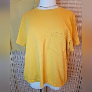 XL Everlane 100% Organic Cotton T Shirt in Mustard Yellow
